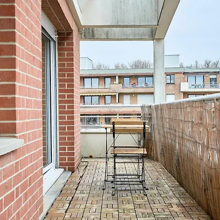 Elegant Avec Balcon Prive A