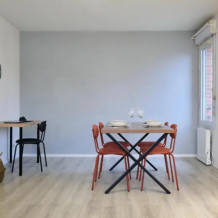 Διαμέρισμα Elegant Avec Balcon Prive A