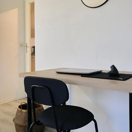 Elegant Avec Balcon Prive A Λιλ