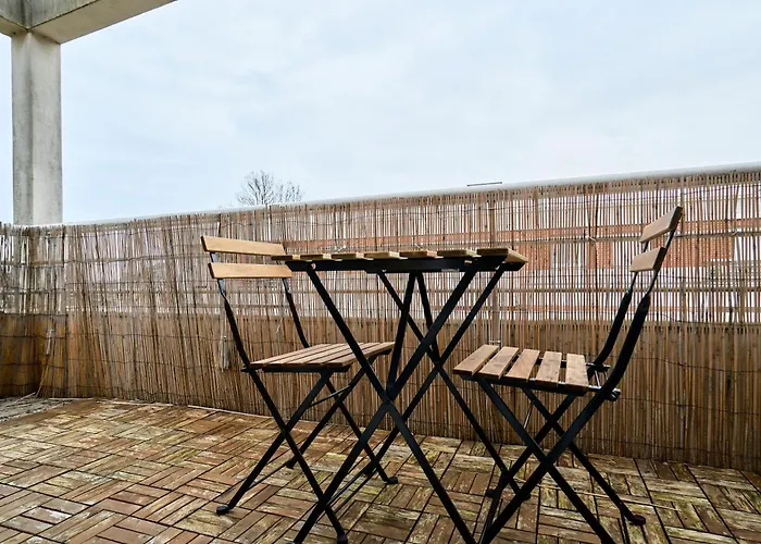 Elegant Avec Balcon Prive A *