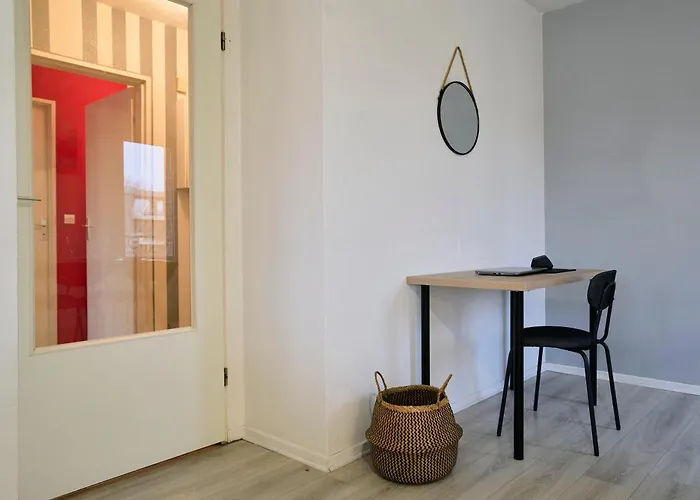 Apartment Elegant Avec Balcon Prive A