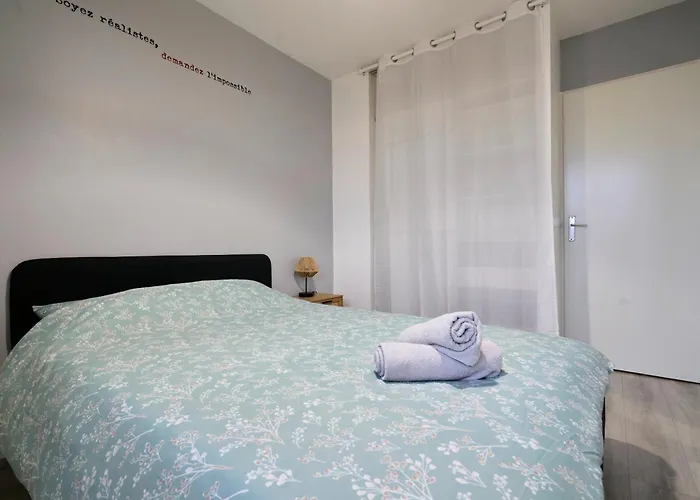 Elegant Avec Balcon Prive A Apartment